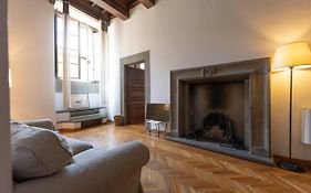 Ponte Vecchio Deluxe Apartment
